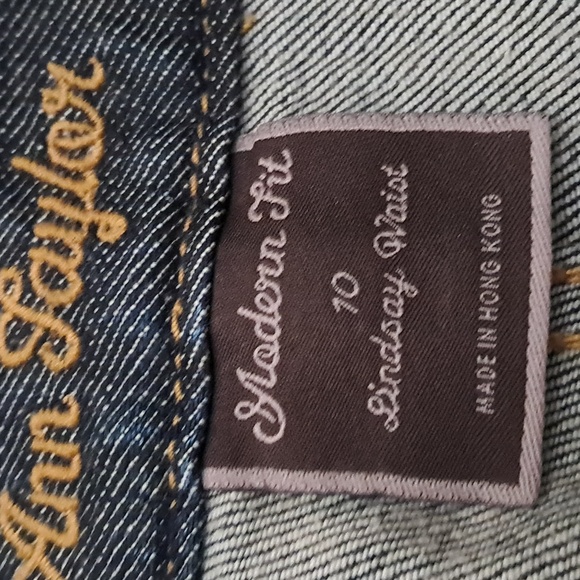 Ann Taylor Women's Size 10 Modern Fit Wide Leg, Embroidered Pocket Jeans - Picture 7 of 8